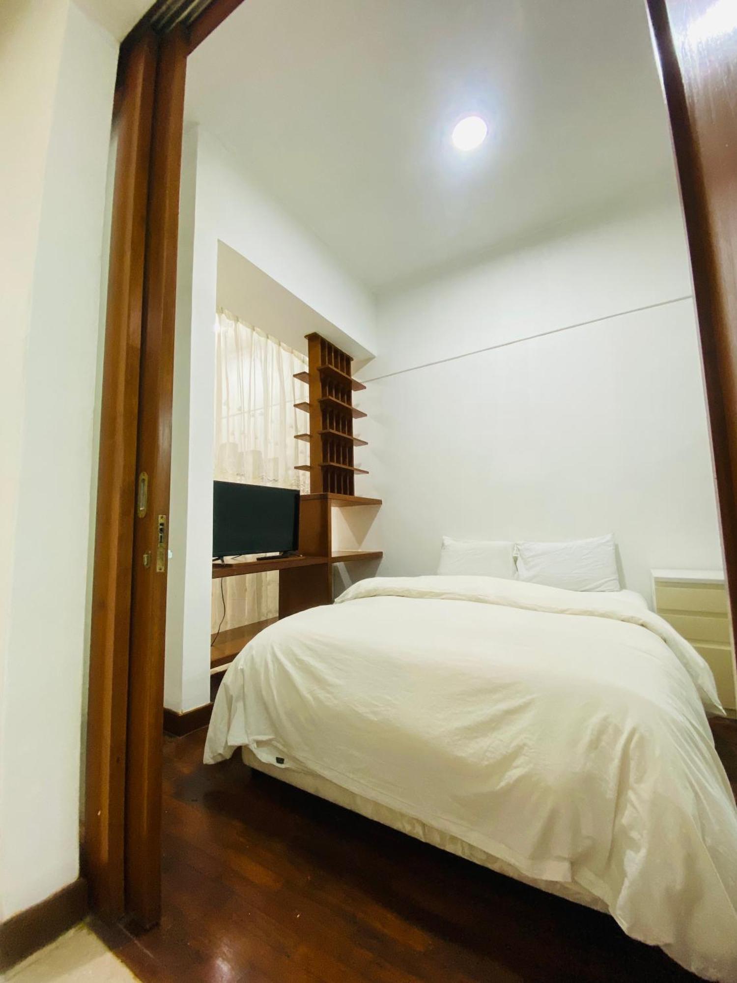 10 Semantan Residences
